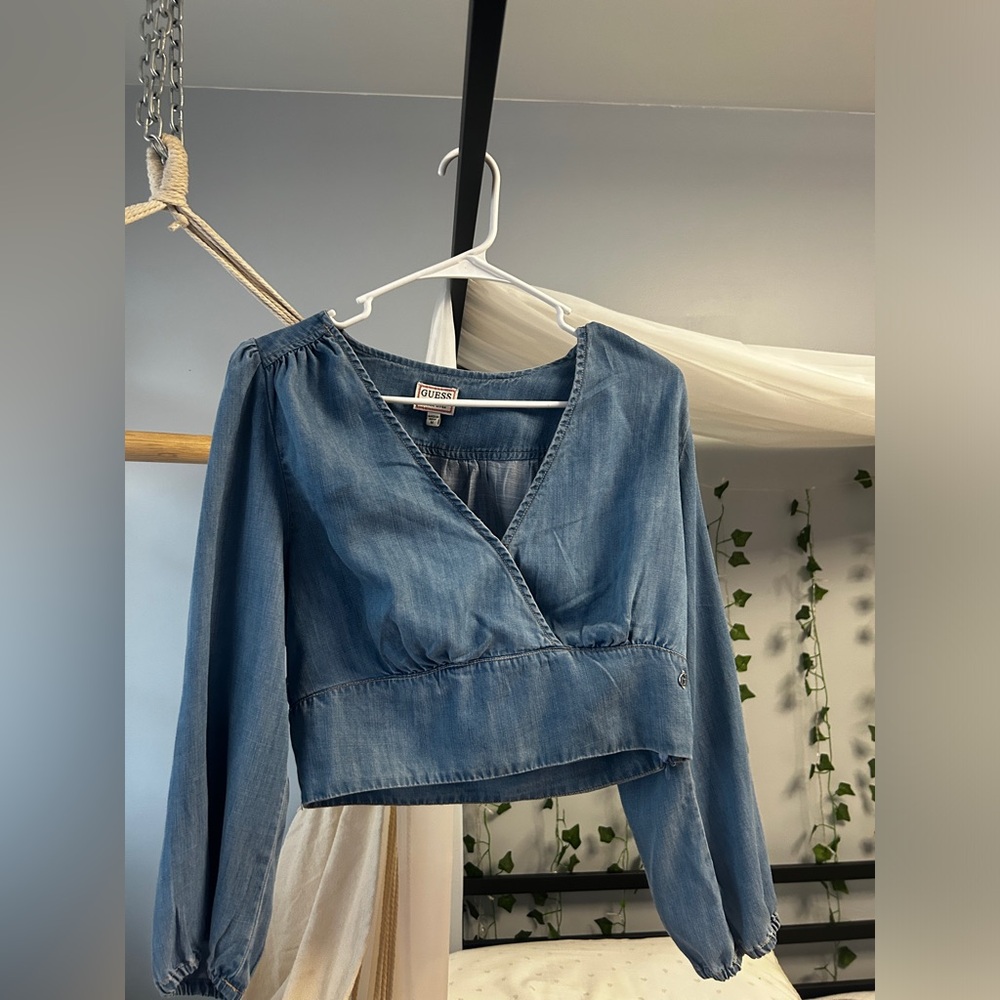 GUESS CROSSOVER DENIM TOP